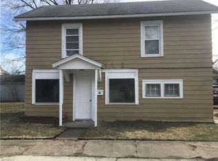 590 Garfield St, Struthers, OH 44471