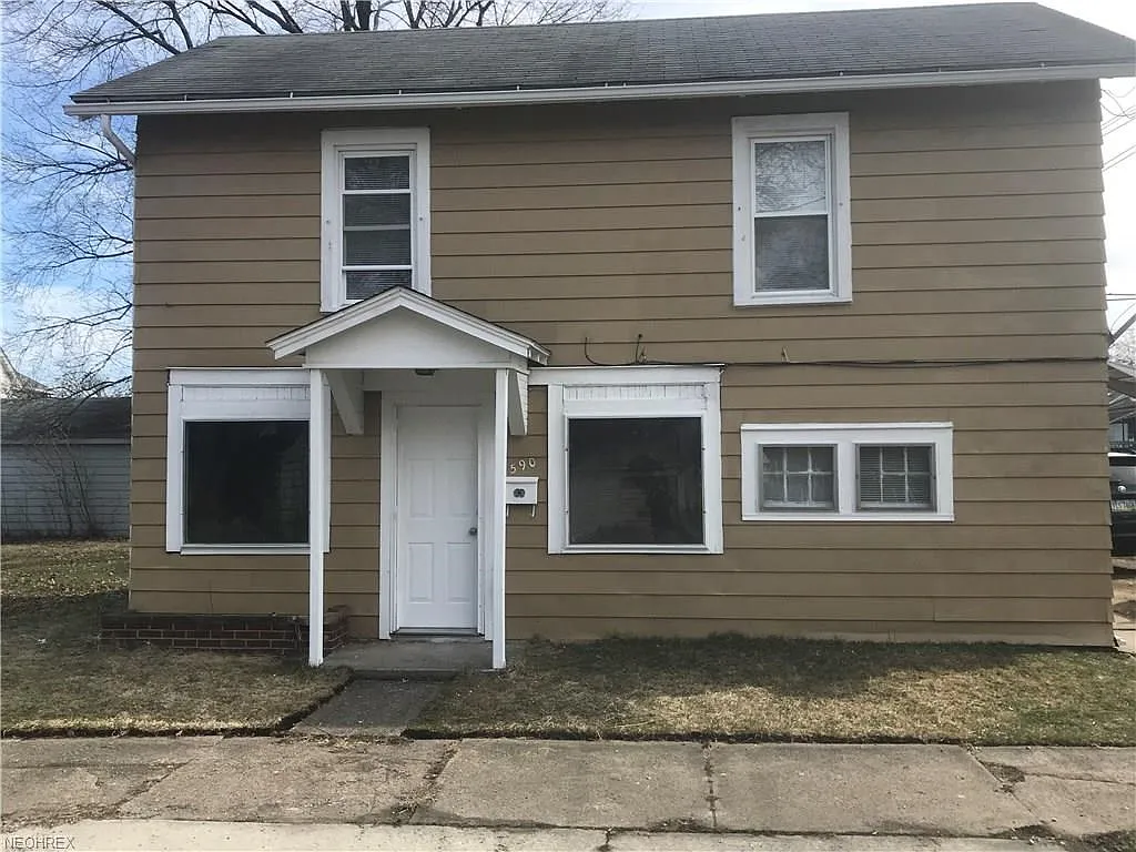 590 Garfield St photo 1