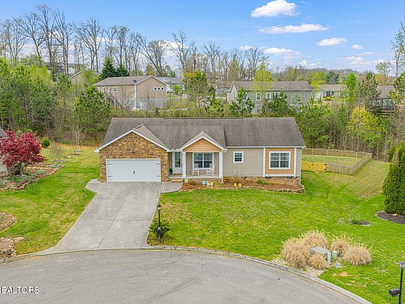 2nd image of 223 Pebble Ct