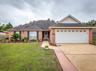 6933 Pinehurst Dr, Ocean Springs, MS 39564