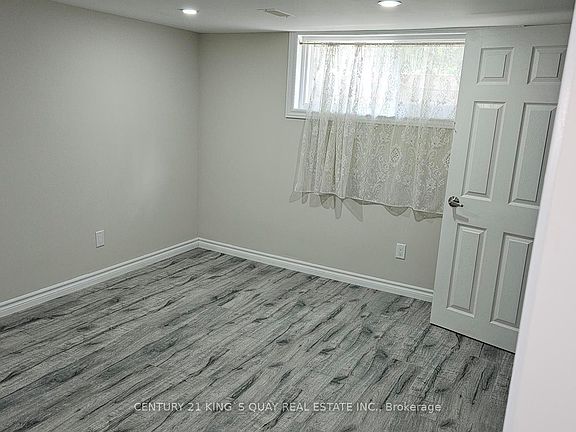 5th image of 498 Wilson Rd S #Basement
