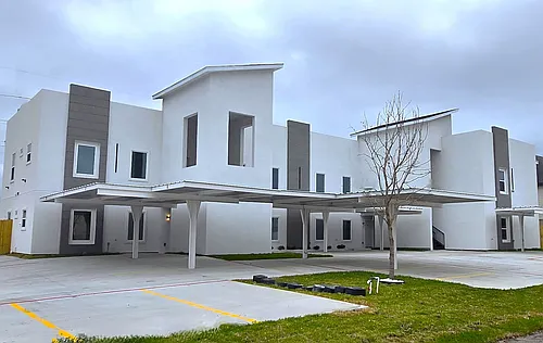 3201 Magdalena St Photo 1
