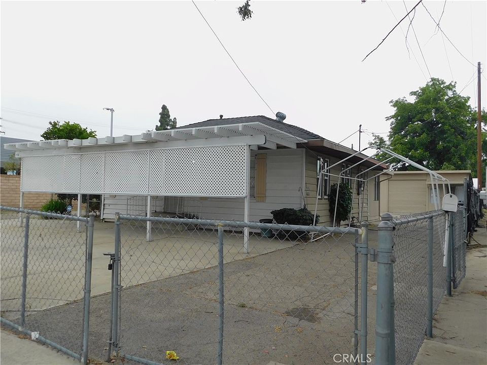 1st image of 1119 E 4th St