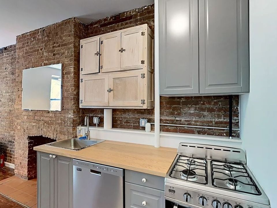 1st image of 92 Wyckoff St #B
