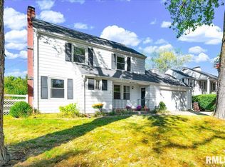 223 W Hollyridge Cir, Peoria, IL 61614