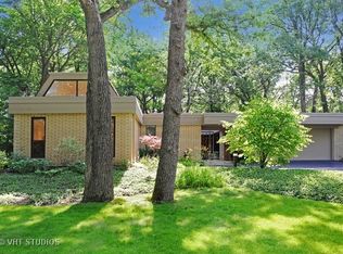30 Cedar Ln, Lincolnshire, IL