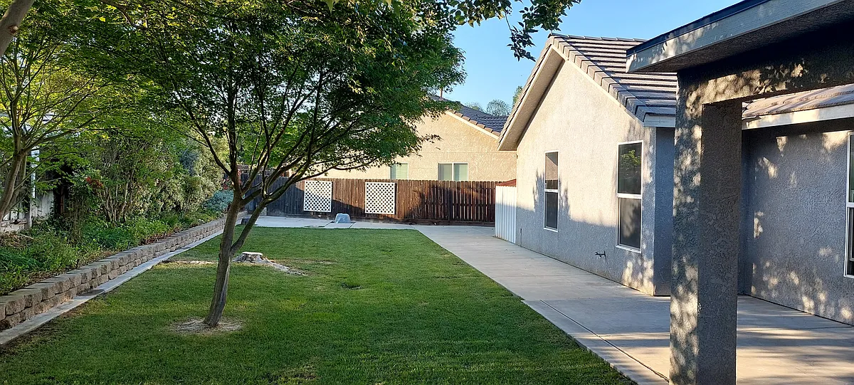 Building Photo - 531 S Michelle Ave