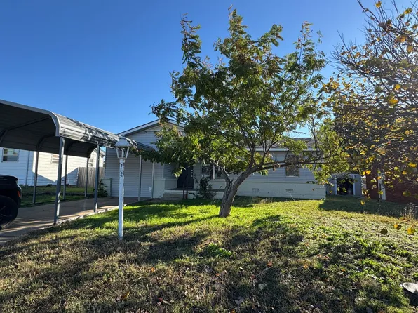 104 K St, Elgin, OK 73538