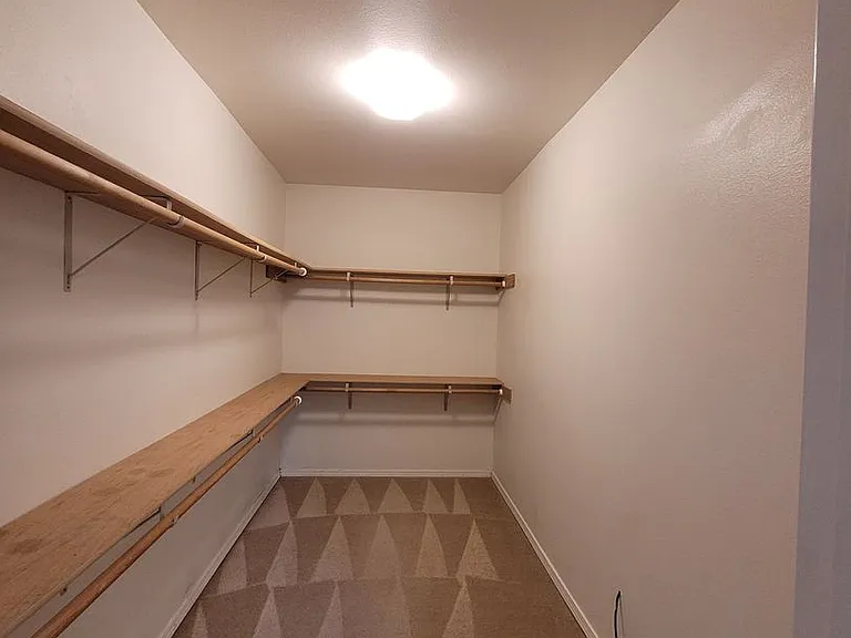 1601 Waterwood Cir — Photo 10