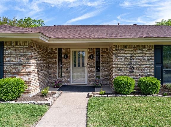 4th image of 2729 Westridge Dr