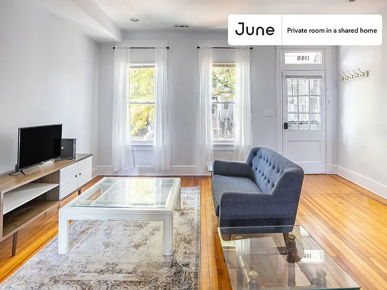 1160 Neal St NE #A — Photo 2