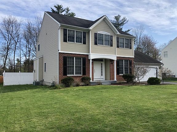 3rd image of 43 Bayberry Dr