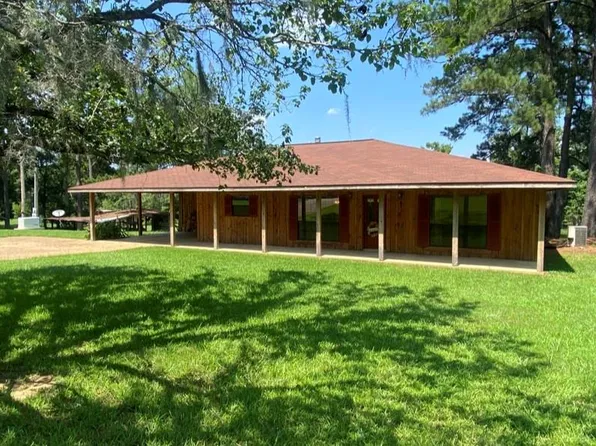 635 Pardee Rd, Campti, LA 71411