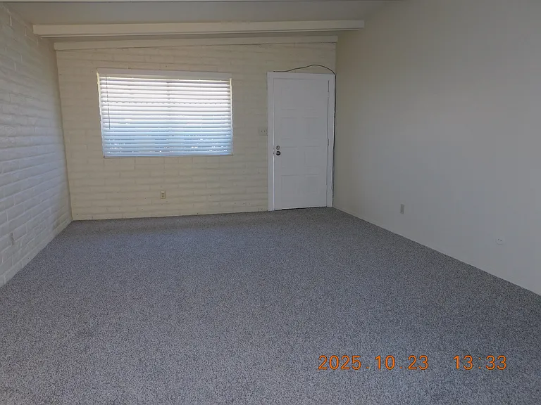 2864 S 1st Ave #2 — Photo 2
