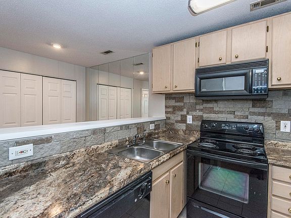 5th image of 188 Midland Pkwy APT 216