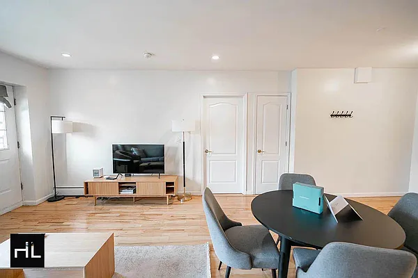 Rented by Highline Residential | media 8