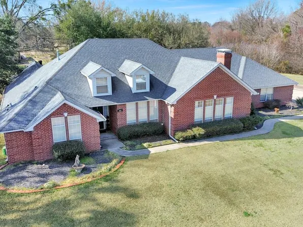 409 Meadows Rd, Texarkana, AR 71854