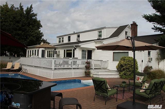 1st image of 520 Milligan Ln