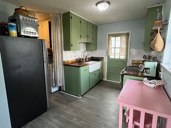 5th image of 1023 Windsor Cir