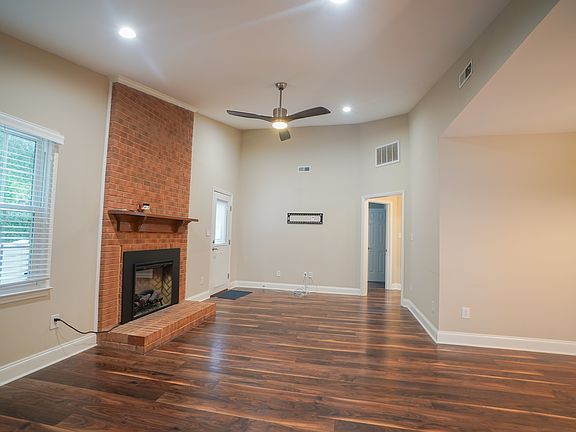 2nd image of 2434 Dryden Ln