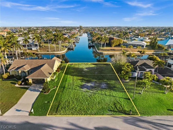2623 SW 35th Ln, Cape Coral, FL 33914