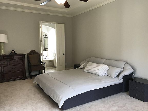 3rd image of 5506 Lockwood Bend Ln