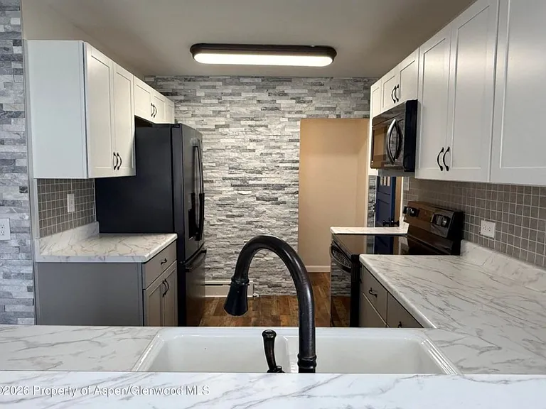 545 Water St — Photo 3