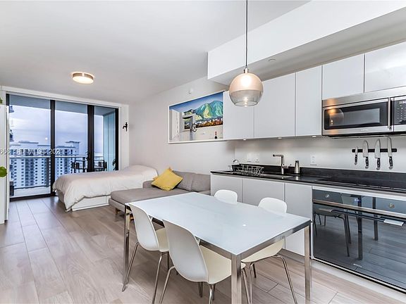 4th image of 1010 Brickell Ave #33F
