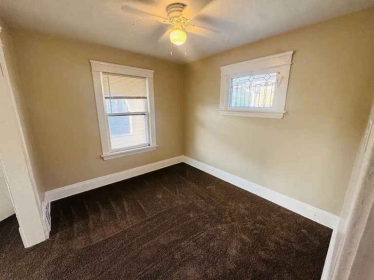 10004 Mt Auburn Ave — Photo 39