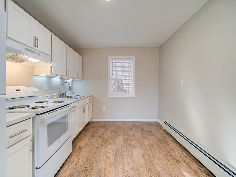 4 Springwood Cir #4C — Photo 8