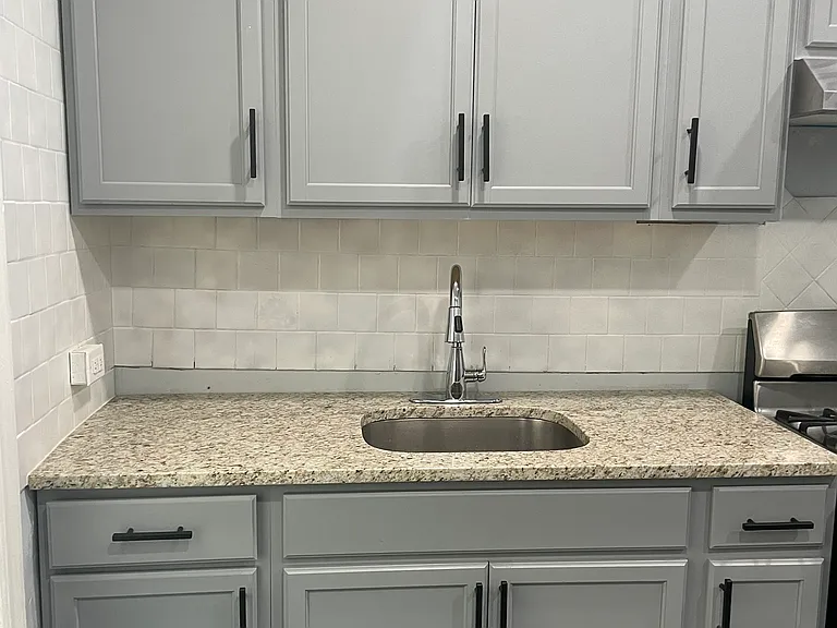 6020 Walnut St — Photo 5