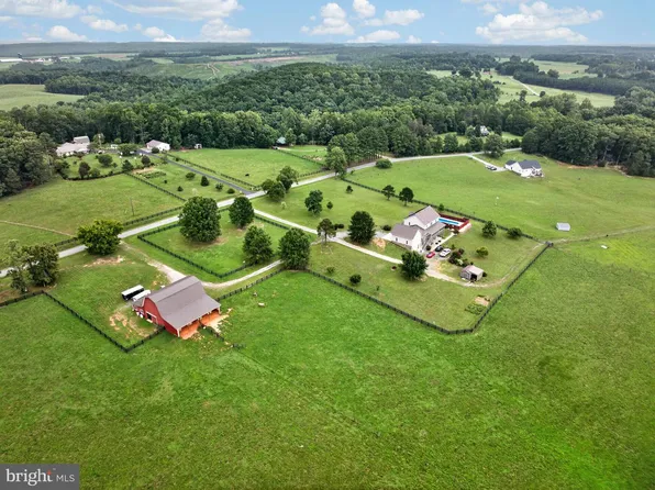 1292 Mohawk Dr, Lynchburg, VA 24502