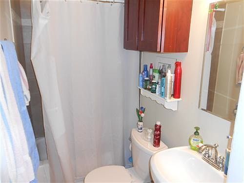 4th image of 1517 W Cortez St APT 2R