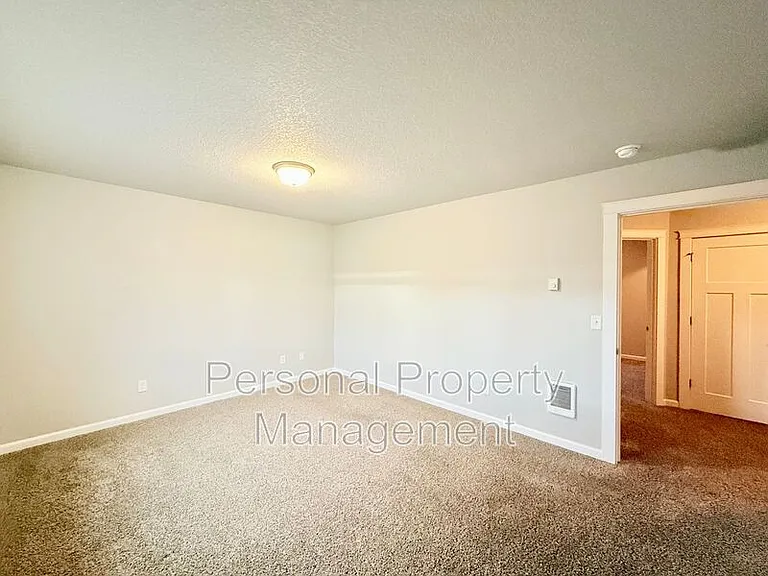 12600 NE 49th St #E — Photo 20