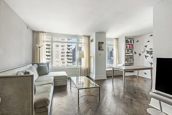 Rented by Compass | media 30