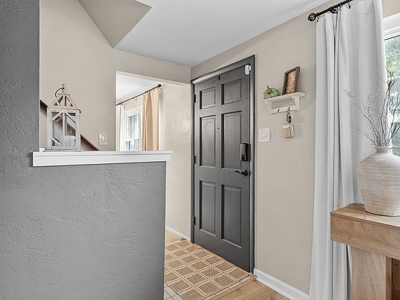 5th image of 600 Arbor Ln
