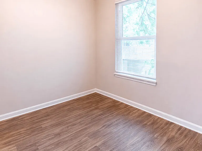 HUB of New Albany Apartments — Photo 9
