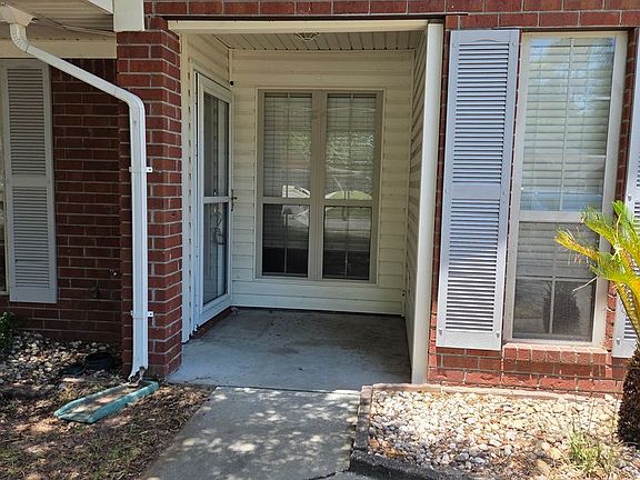 3rd image of 164 Wayfair Ln
