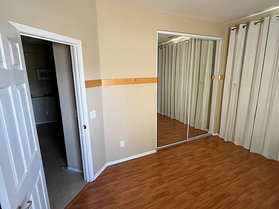 Unfurnished bedroom for rent