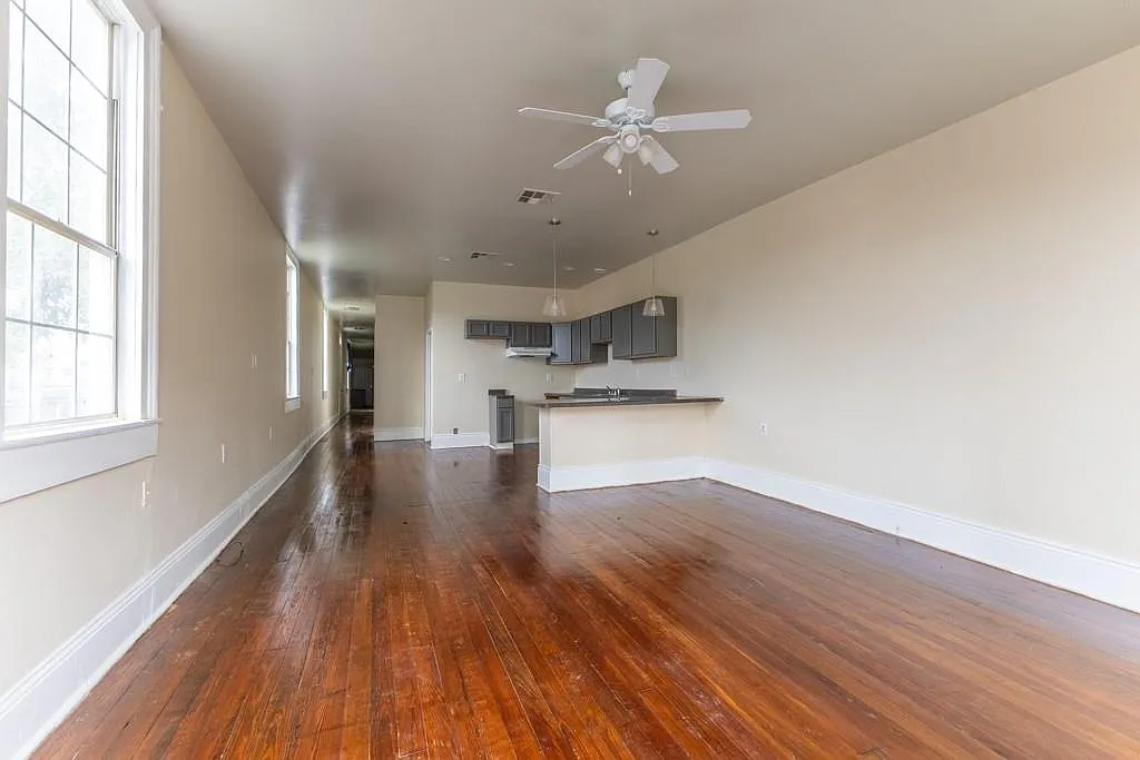 3 bed, 1377 sqft, $1,750 — Photo 2
