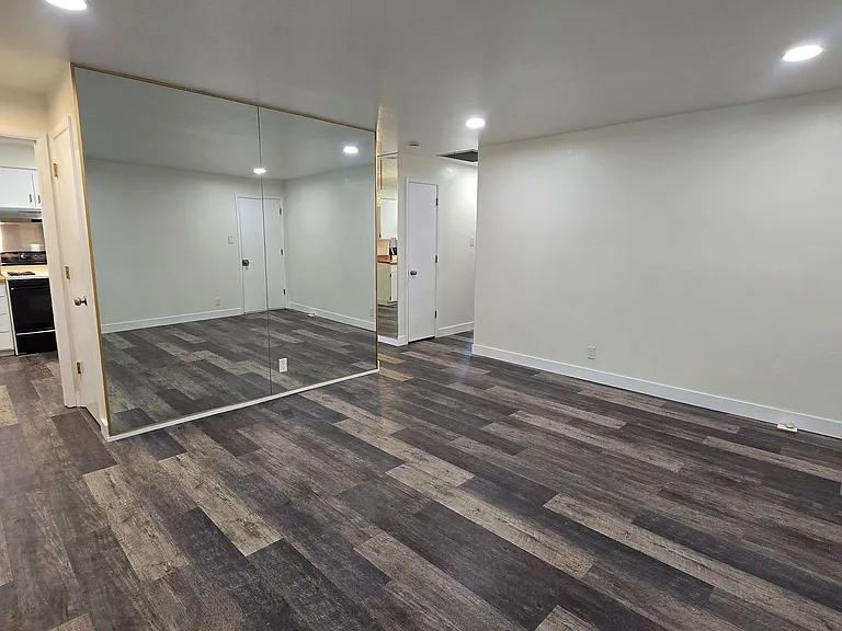 100 Hunter Lake Dr — Photo 13