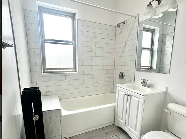 1214 W Rosemont Ave #2 — Photo 8