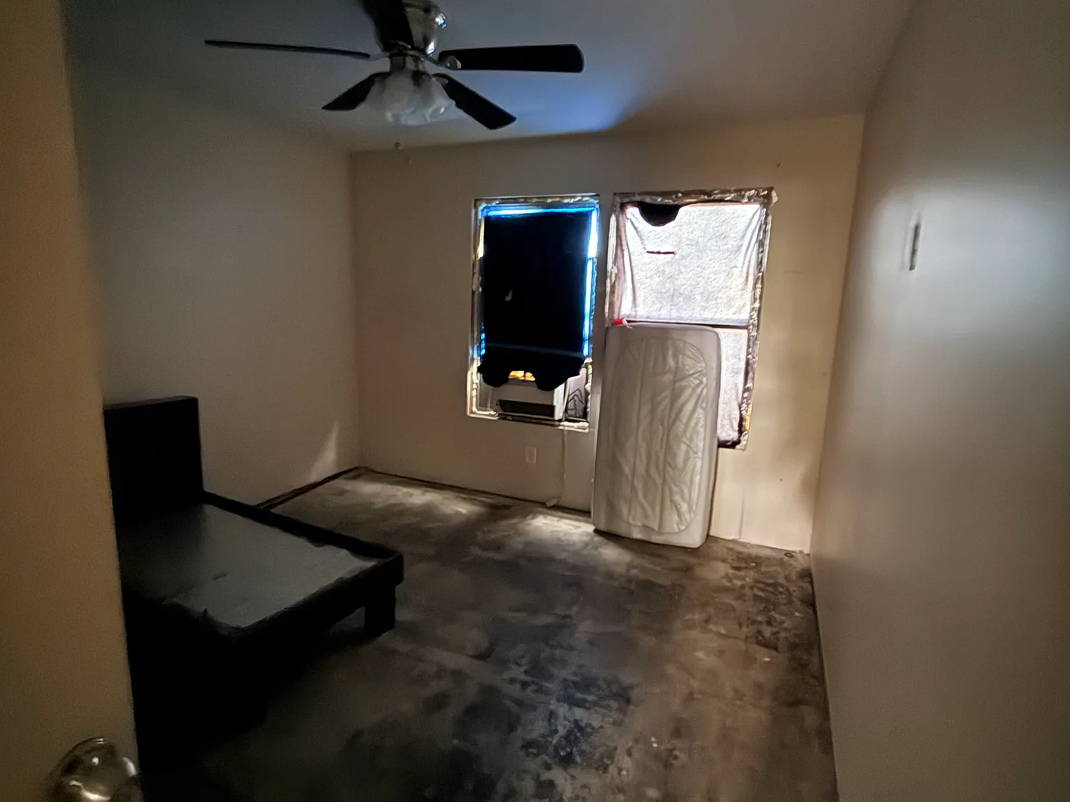 3 bed, 944 sqft, $1,300 — Photo 4
