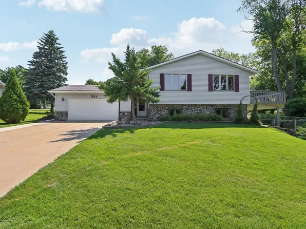 331 Parkway Drive, Mount Horeb, WI 53572