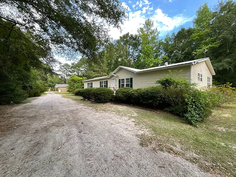 132 Tannie Dr — Photo 2
