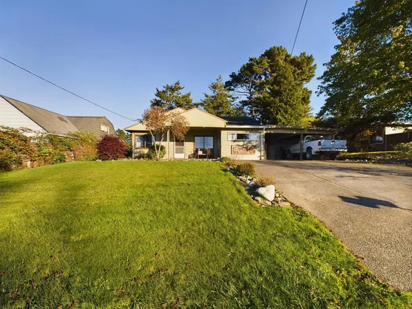 1801 Clara Ave, Fortuna, CA 95540