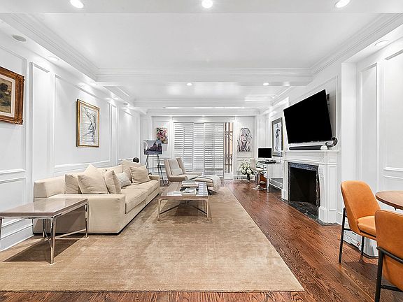 3rd image of 150 Central Park S #706