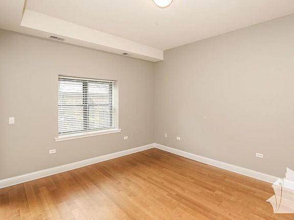 2nd image of 1932 S Wabash Ave Unit 3