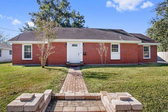 1st image of 716 Kirby Ln