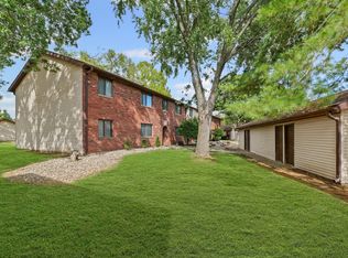 1302 Christopher Cir APT 4, Urbana, IL 61802